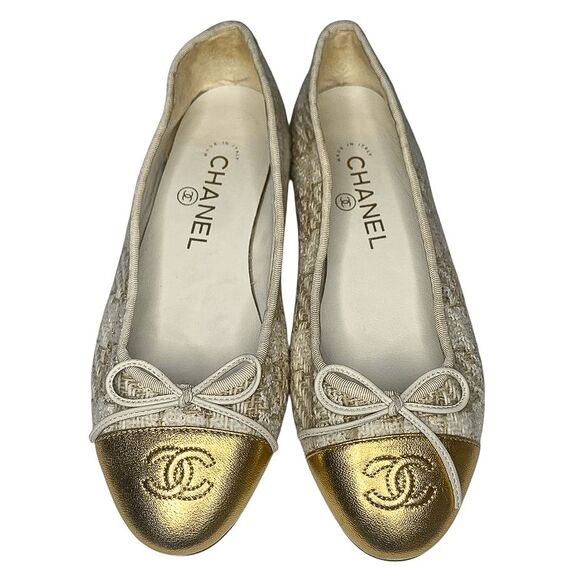 Chanel Tweed & Gold Cap Toe Ballet Flats 37C Classic Logo Flats Interlocking C - Picture 2 of 13